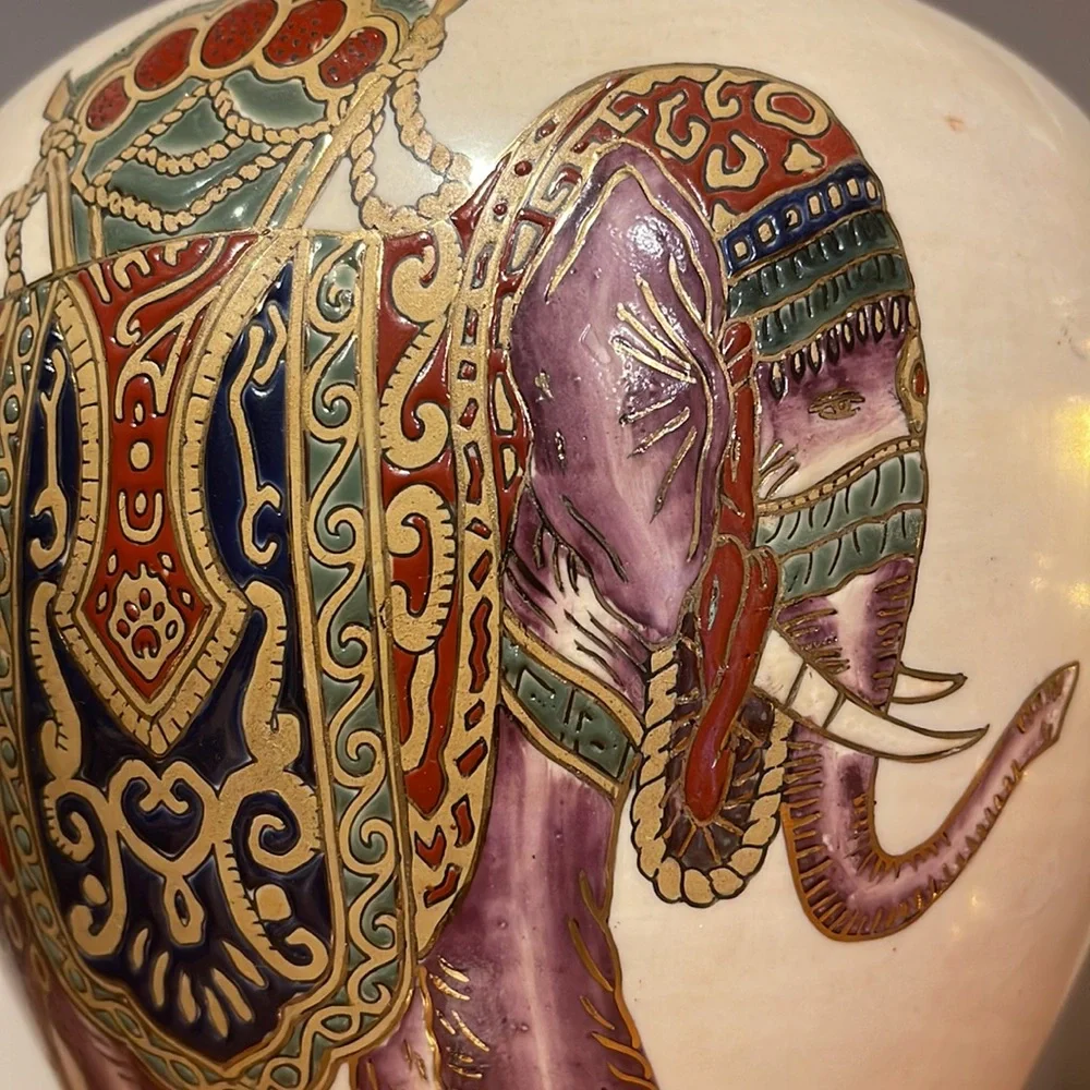 ELEPHANT VASE | 9 x 8 1/2 approx | Gorgeous | Home Decor